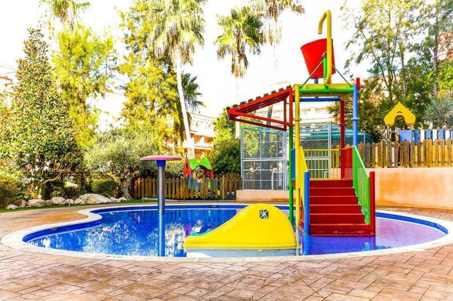 hotel adaptado para bebés y niños pequeños en la costa dorada